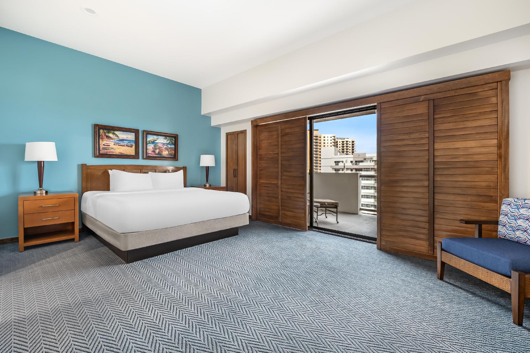 2 Bedroom 2 Kings Pool View Deluxe Suite at Hilton Vacation Club Cancun Resort Las Vegas