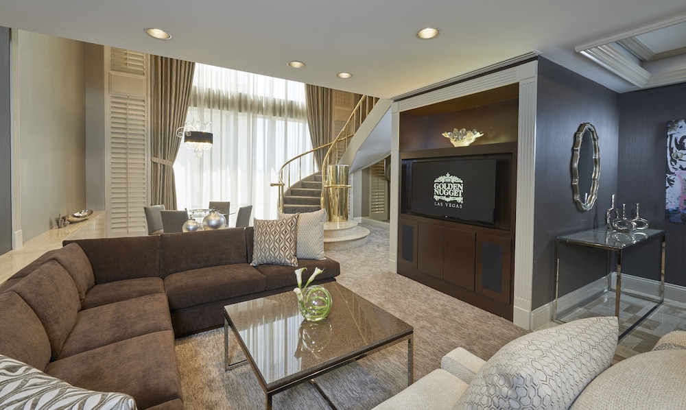 One Bedroom Spa Suite — photo 3