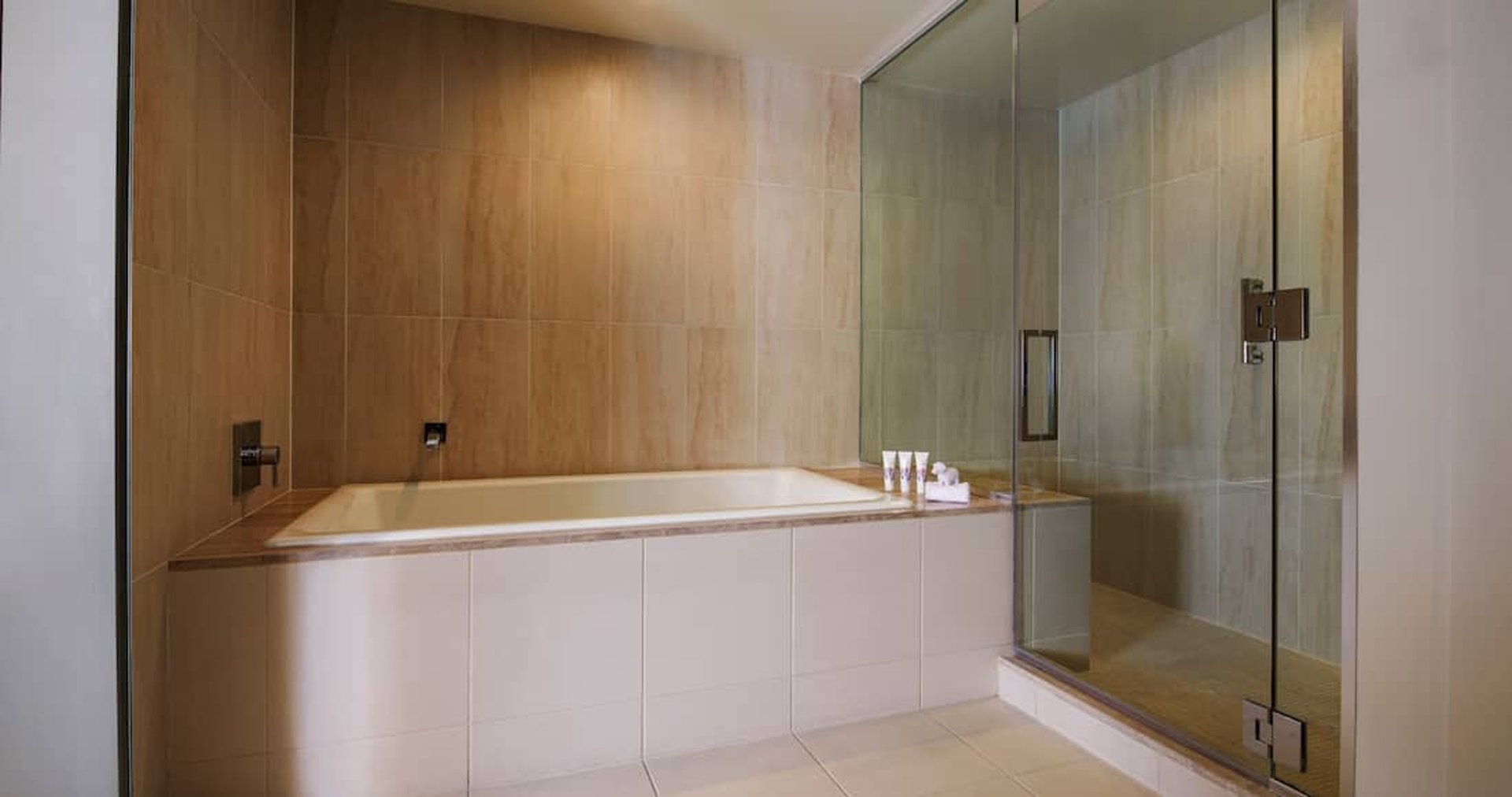 Ruby Tower Chamber King — photo 3