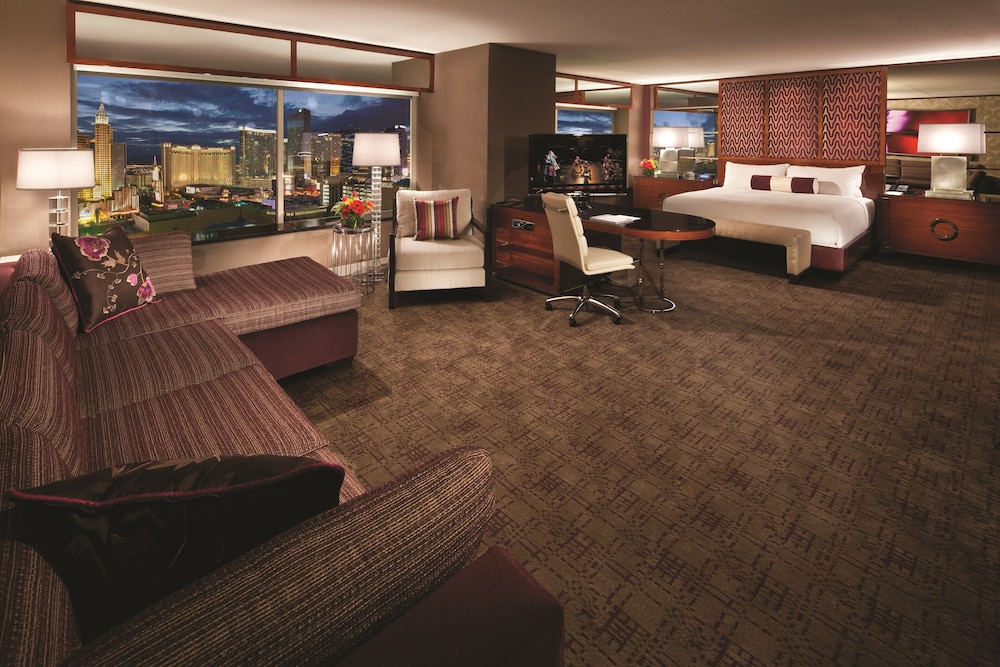 Tower Spa Suite, 1 King Bed — main photo