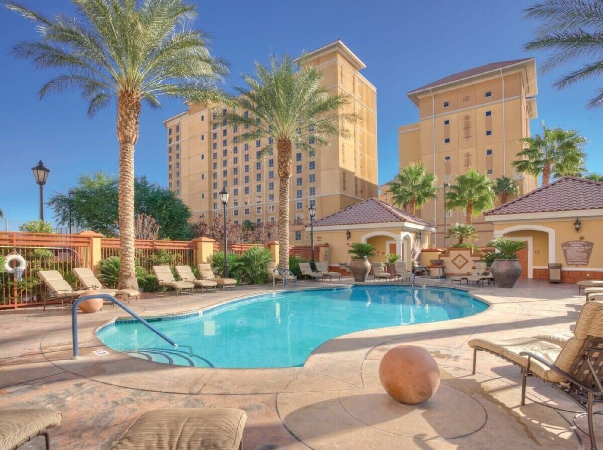 Luxurious 4BR Suite at Wyndham Grand Desert