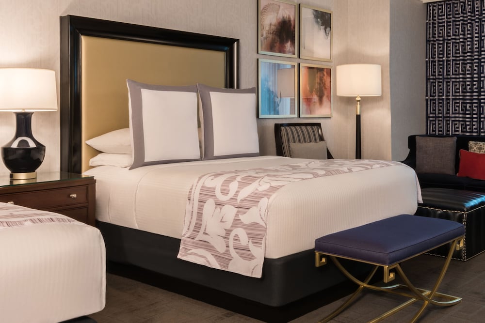 Augustus Premium Room, 2 Queen Beds, Non Smoking, Fountain View — photo 3