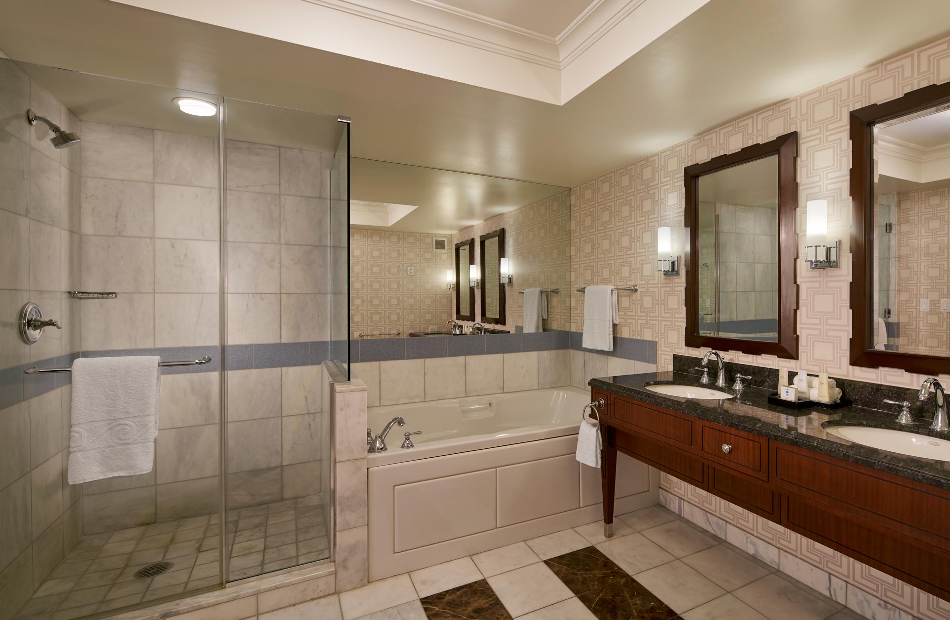 Augustus Petite Suite — main photo