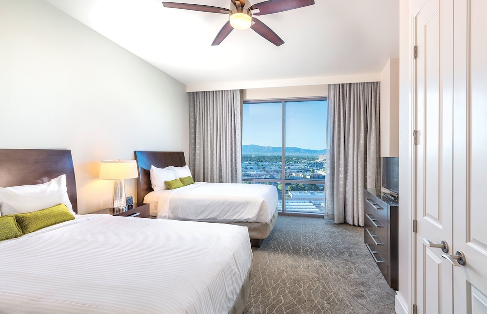 Presidential Suite, 3 Bedrooms — photo 2