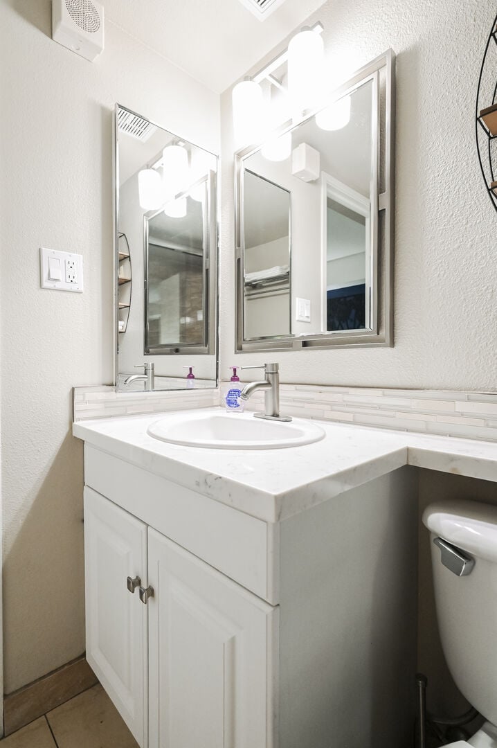 2BD Center Strip Condo | Full Kitchen | Jockey Club | N8 at Strip View Suites