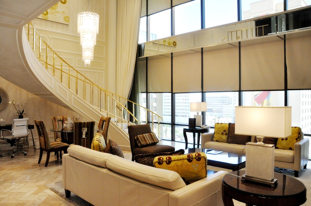 One Bedroom Spa Suite — photo 2