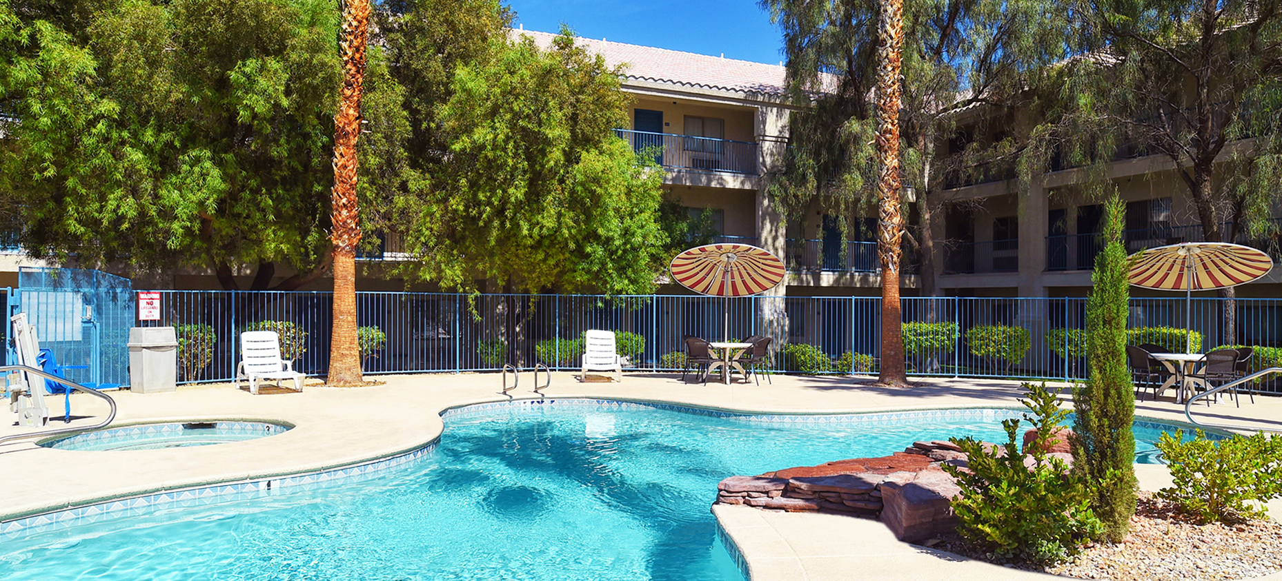 Studio and One-Bedroom Apartments at Budget Suites of America
