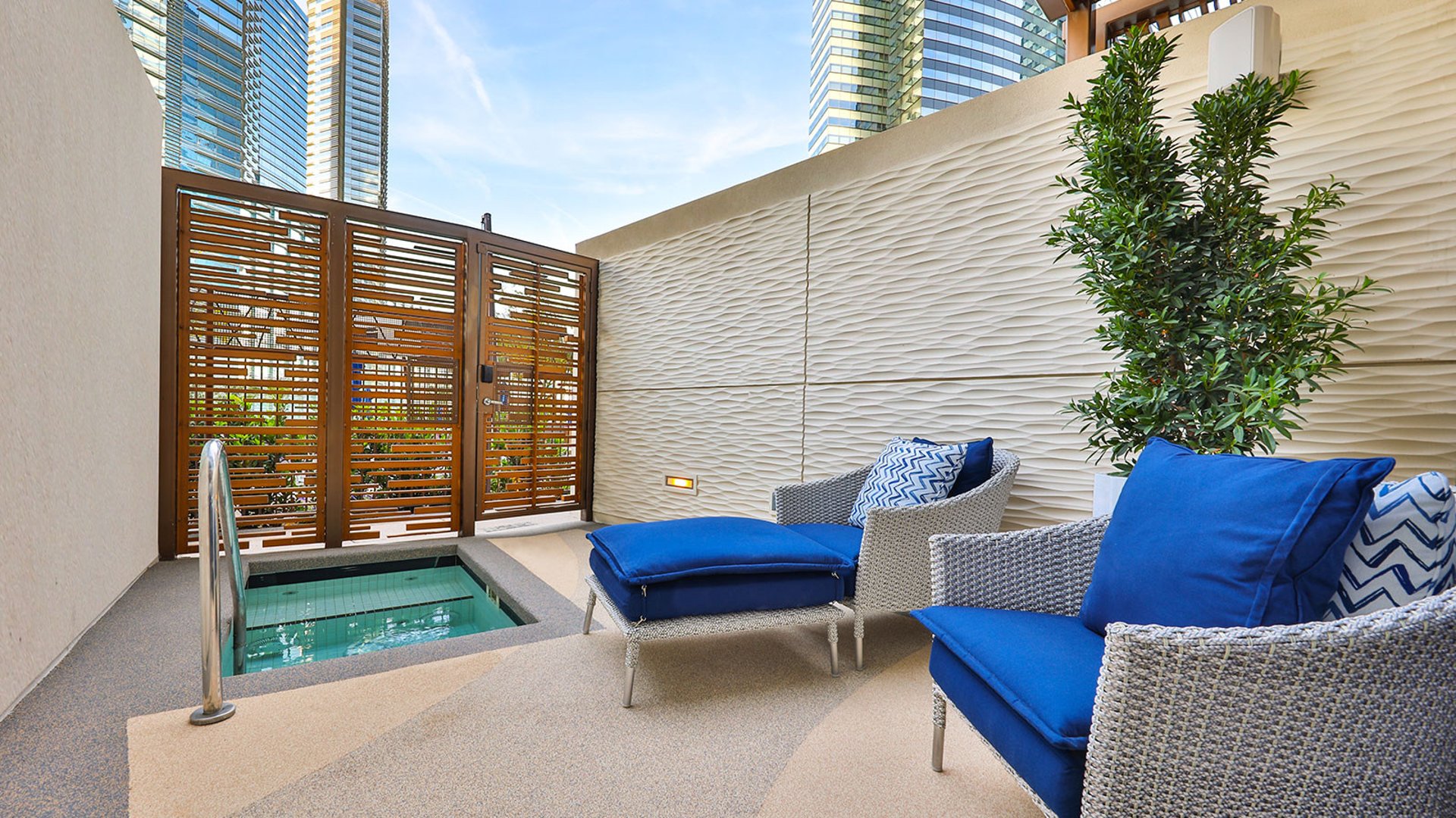 Lanai Suite — photo 3