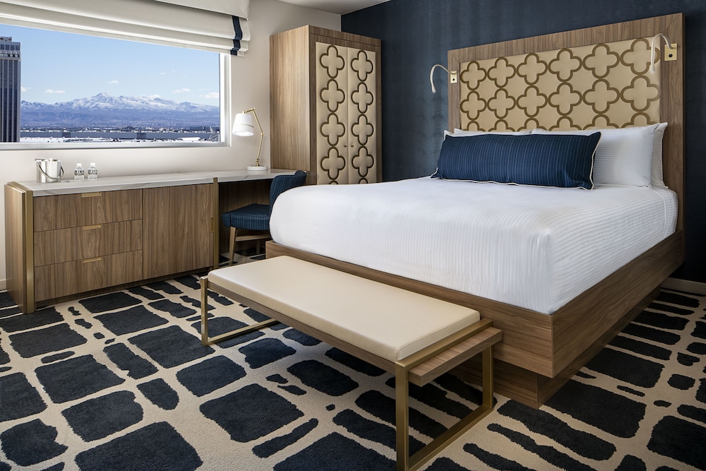 BLANCA KING — main photo